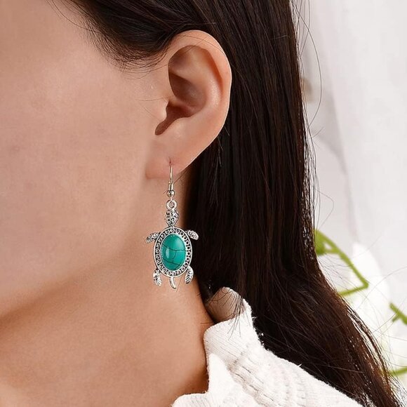 Elegant Bohemian Turtle Turquoise Earrings, Bracelet & Necklace Set - 3 Items - Picture 3 of 5